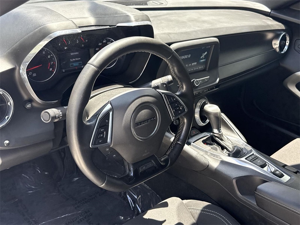 Vehicle image 15 of 33