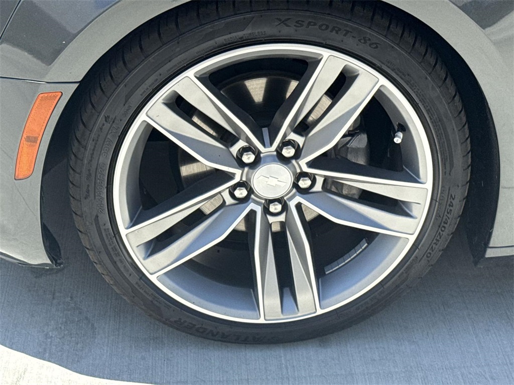 Vehicle image 9 of 33