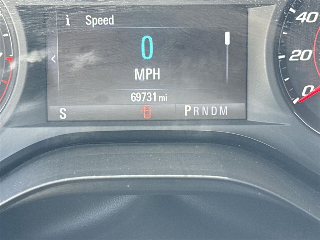 Vehicle image 17 of 33