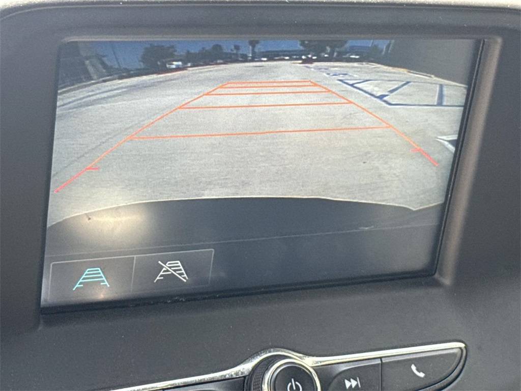 Vehicle image 19 of 33