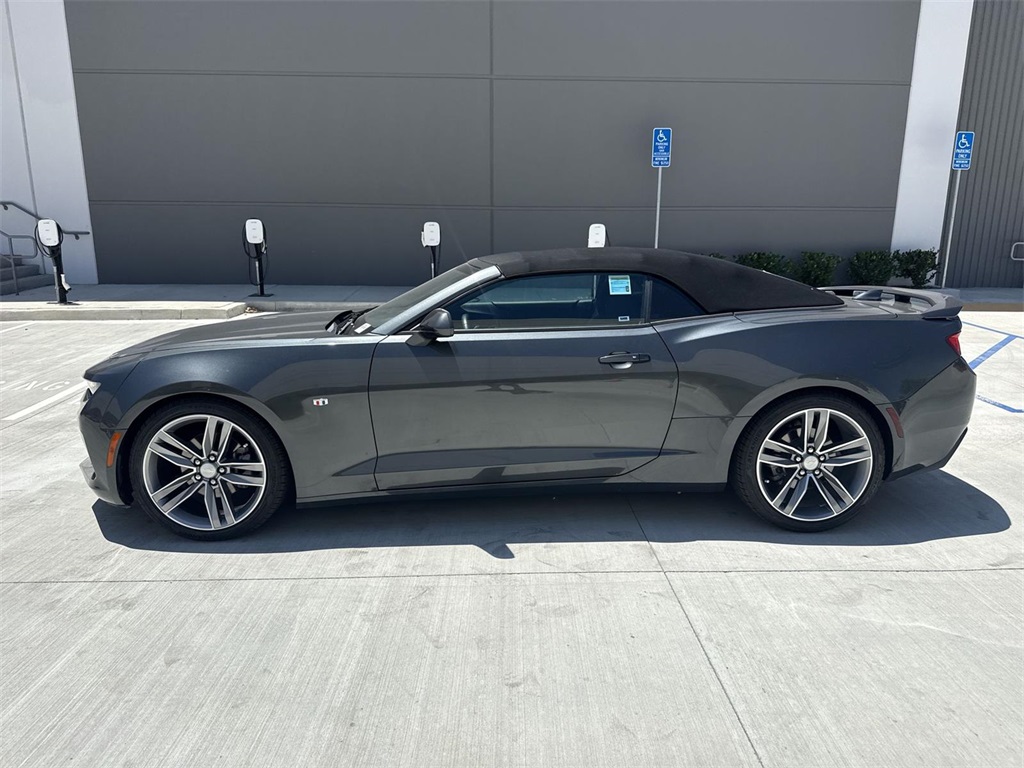 Vehicle image 8 of 33