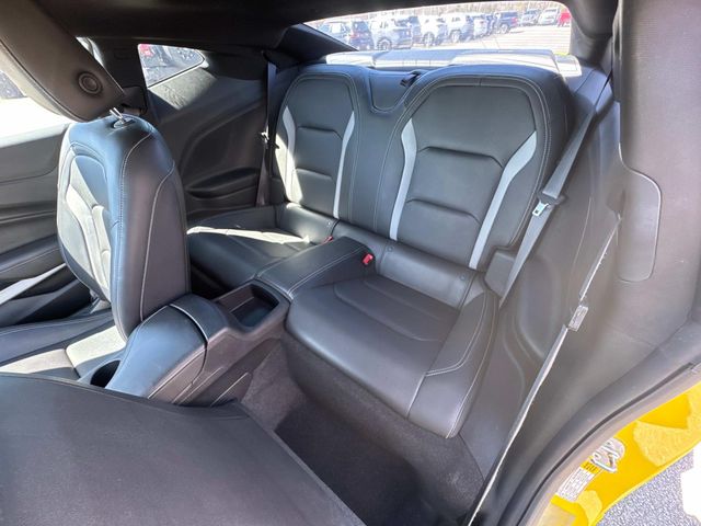 Vehicle image 18 of 33