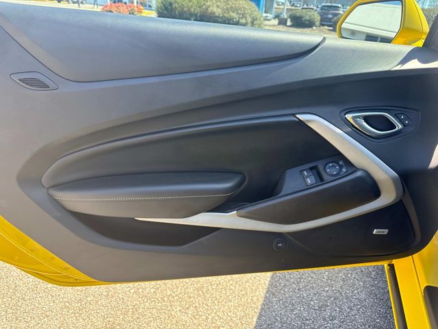 Vehicle image 19 of 33