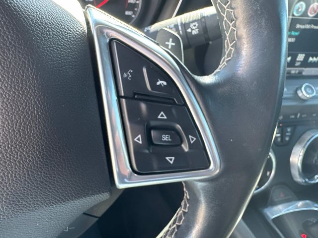 Vehicle image 25 of 33