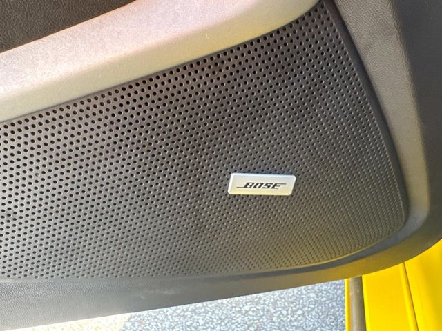 Vehicle image 21 of 33