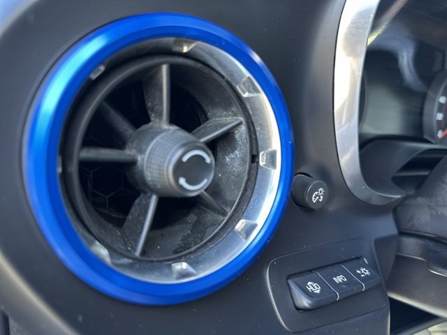 Vehicle image 15 of 33