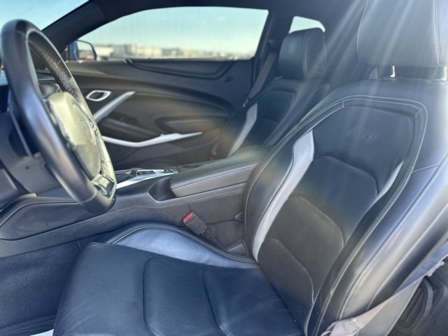 Vehicle image 12 of 33