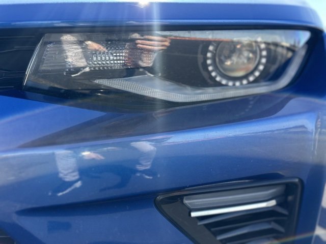 Vehicle image 8 of 33