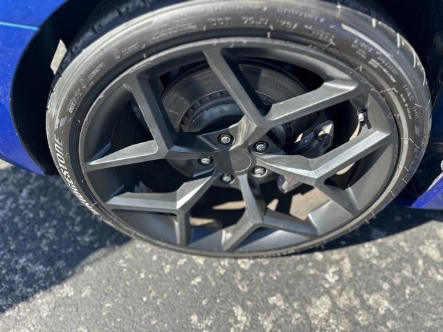 Vehicle image 6 of 33