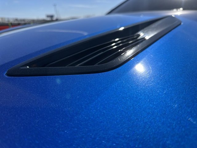 Vehicle image 10 of 33
