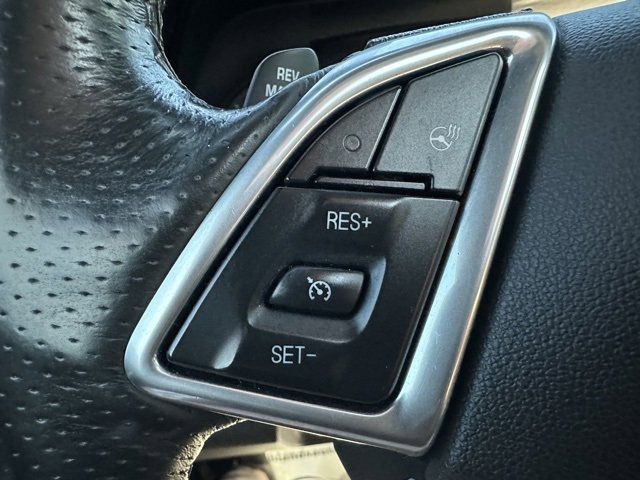 Vehicle image 17 of 33