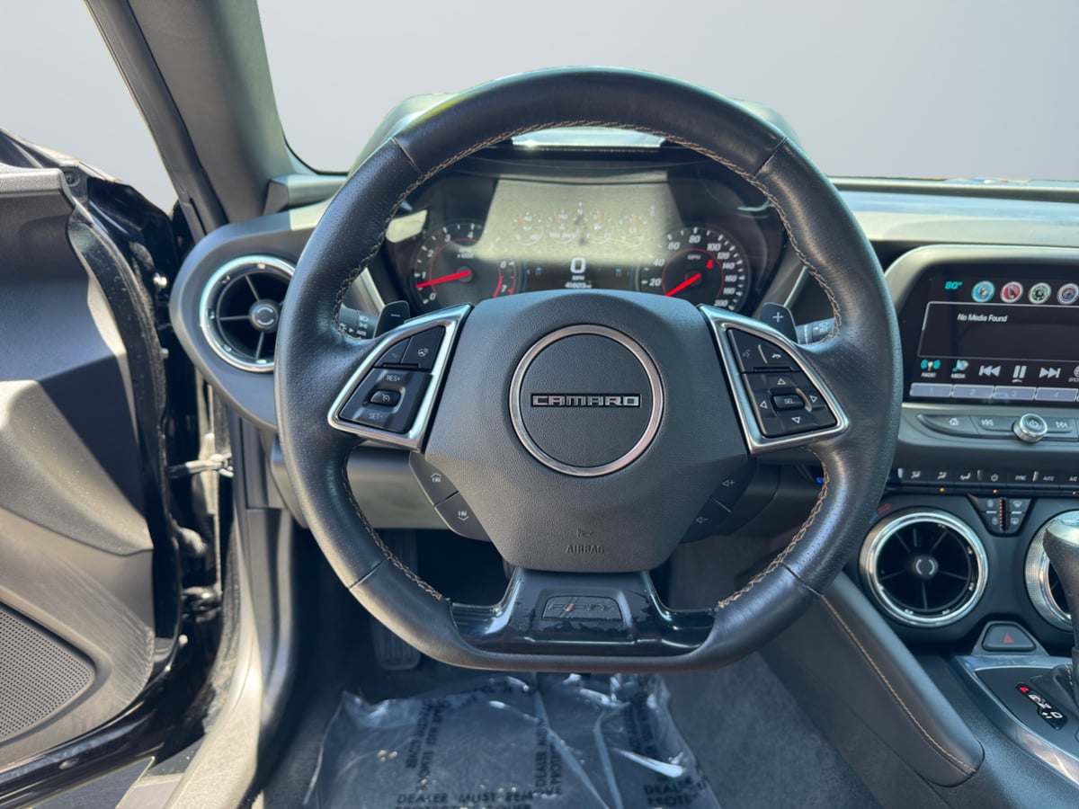 Vehicle image 18 of 22