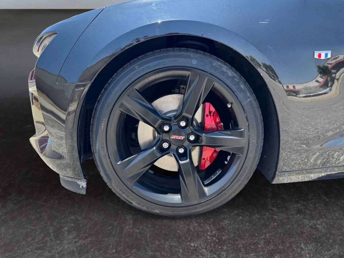 Vehicle image 10 of 22