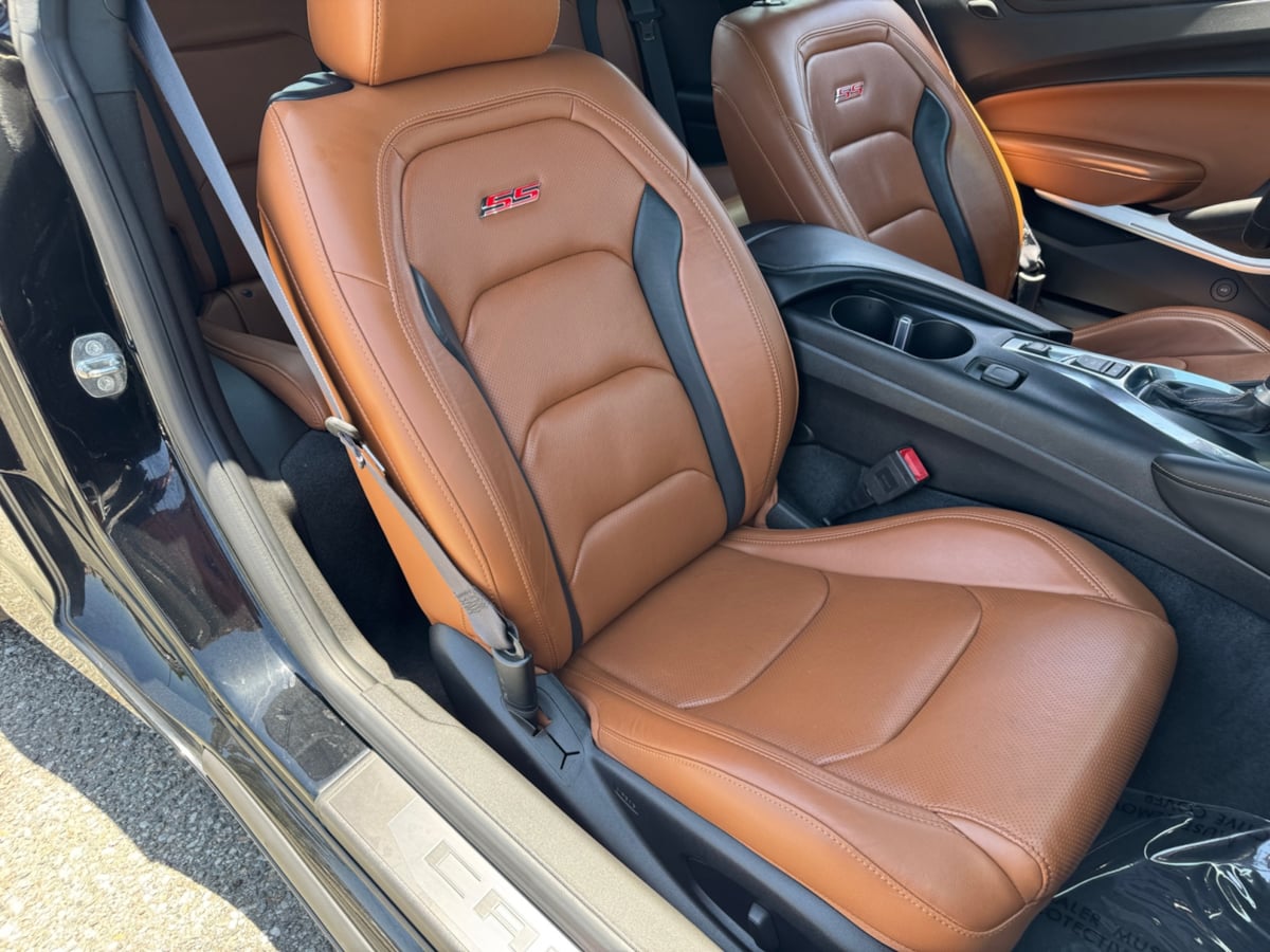Vehicle image 15 of 22