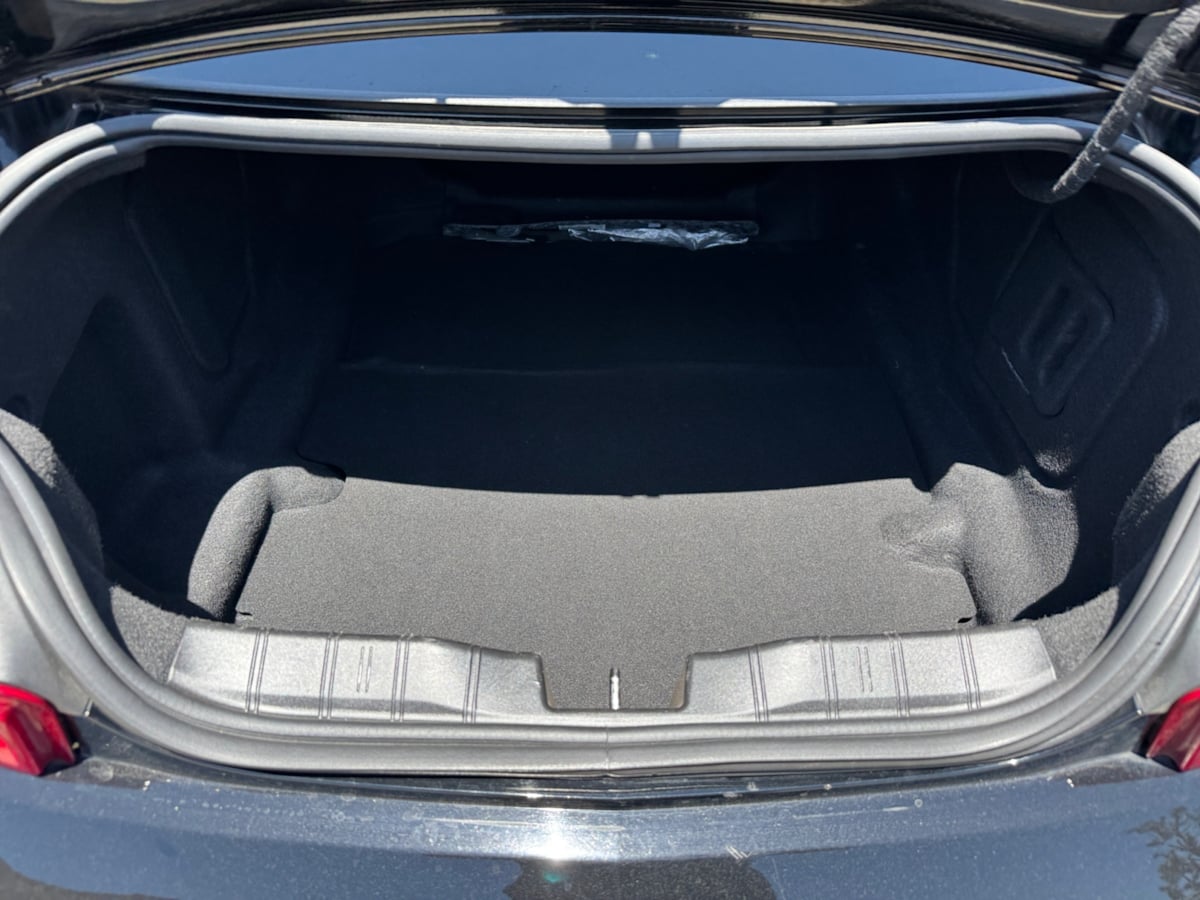 Vehicle image 11 of 22