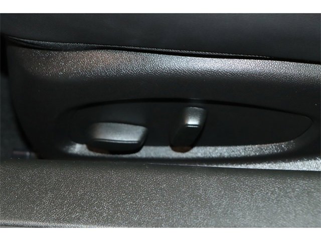 Vehicle image 28 of 29
