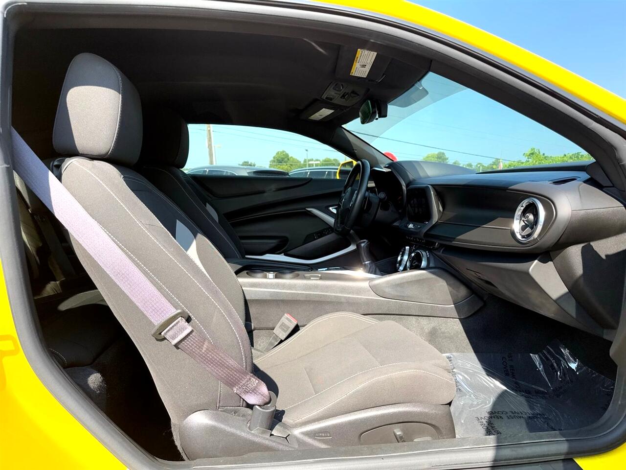 Vehicle image 31 of 34