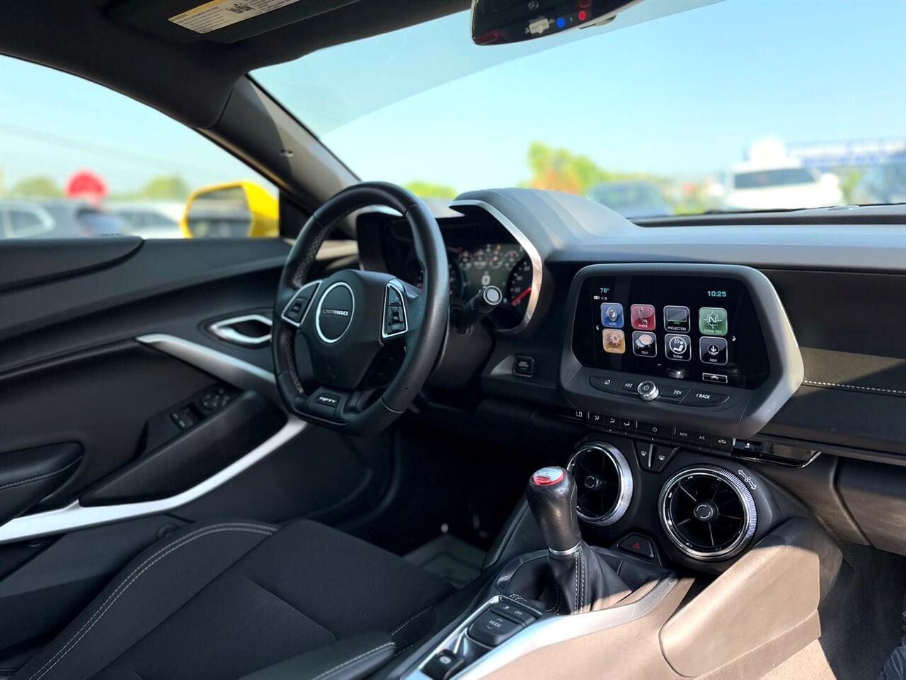 Vehicle image 15 of 34