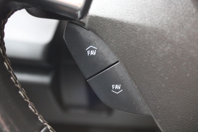 2017 Chevrolet Camaro 1LT Image 14 of 21