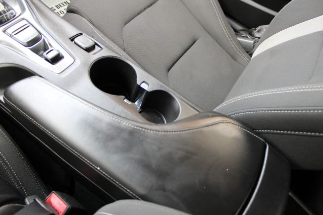 2017 Chevrolet Camaro 1LT Image 12 of 21