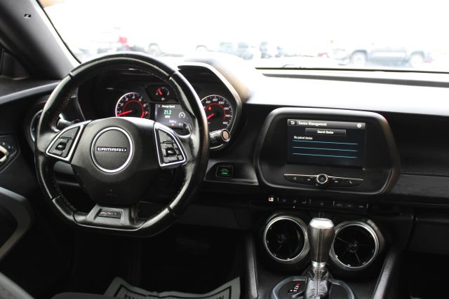 2017 Chevrolet Camaro 1LT Image 5 of 21