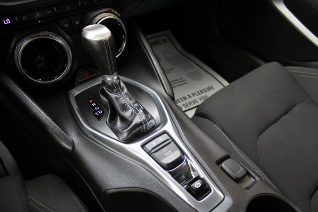 2017 Chevrolet Camaro 1LT Image 11 of 21
