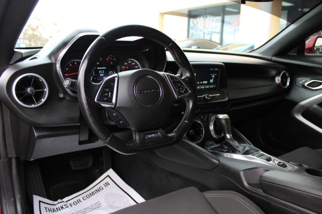 2017 Chevrolet Camaro 1LT Image 6 of 21