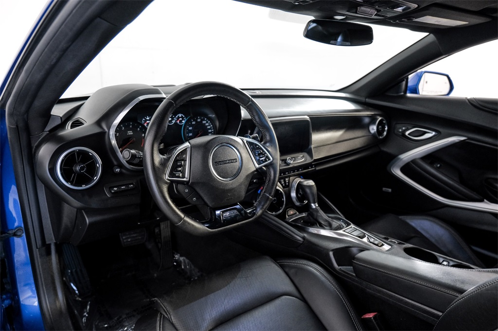 Vehicle image 9 of 53