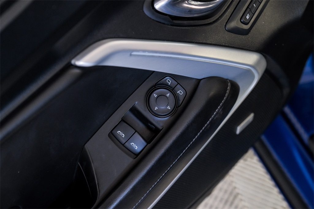 Vehicle image 41 of 53