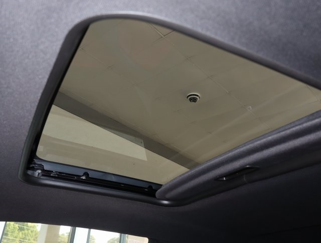 Vehicle image 39 of 48