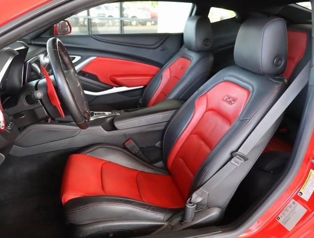 Vehicle image 17 of 48