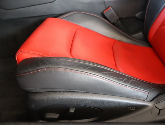 Vehicle image 43 of 48