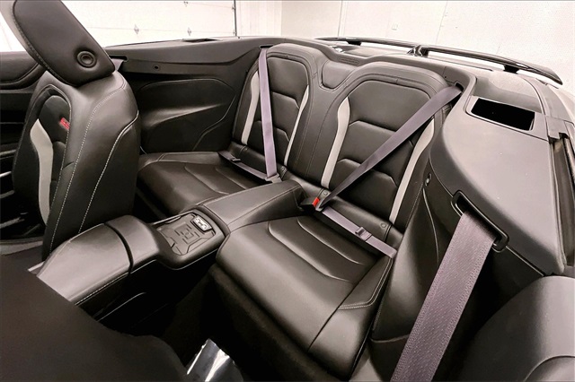 2017 Chevrolet Camaro 2SS Image 9 of 35