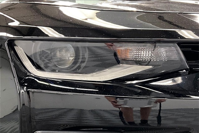 2017 Chevrolet Camaro 2SS Image 32 of 35
