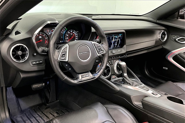 2017 Chevrolet Camaro 2SS Image 12 of 35