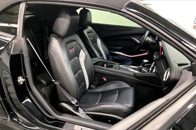 2017 Chevrolet Camaro 2SS Image 10 of 35
