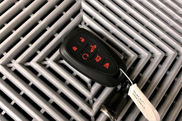 2017 Chevrolet Camaro 2SS Image 26 of 35