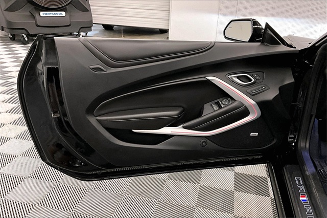 2017 Chevrolet Camaro 2SS Image 31 of 35