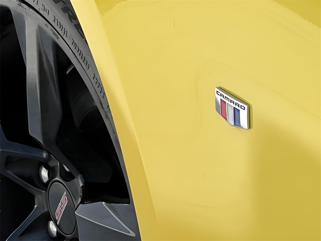 Vehicle image 41 of 44