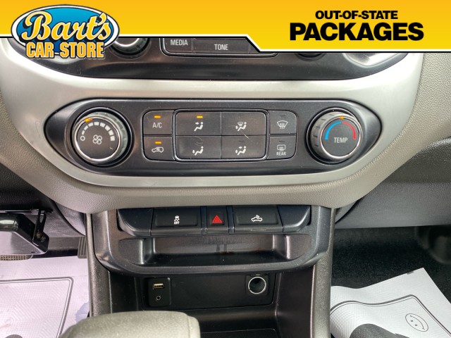 Vehicle image 31 of 34