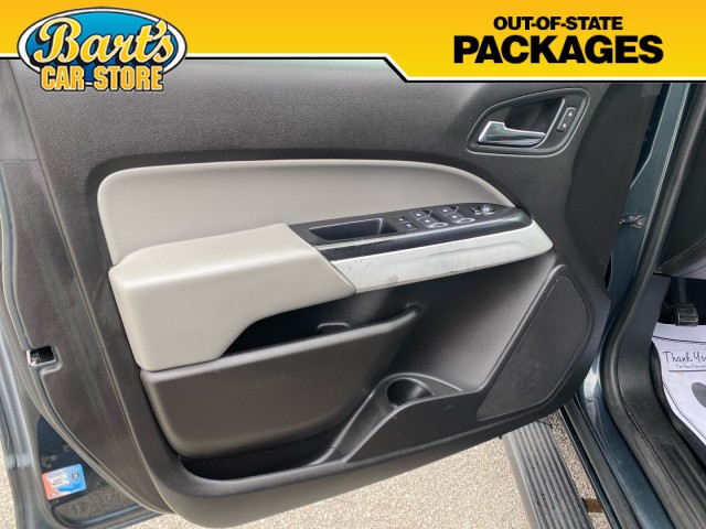 Vehicle image 23 of 34