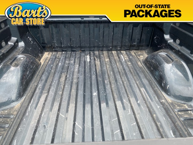 Vehicle image 8 of 34