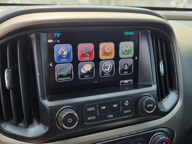 Vehicle image 24 of 43