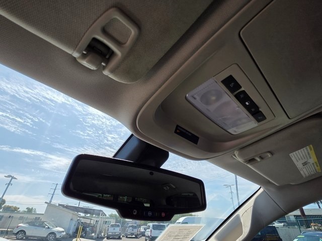 Vehicle image 39 of 43