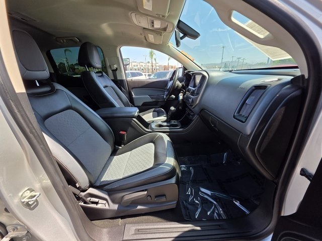 Vehicle image 14 of 43