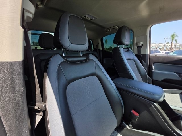 Vehicle image 11 of 43