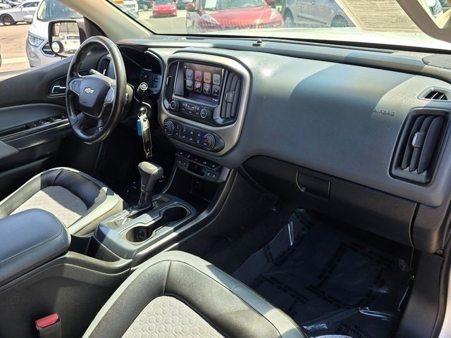 Vehicle image 19 of 43