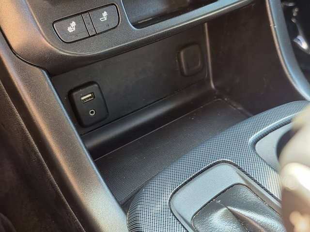 Vehicle image 28 of 43