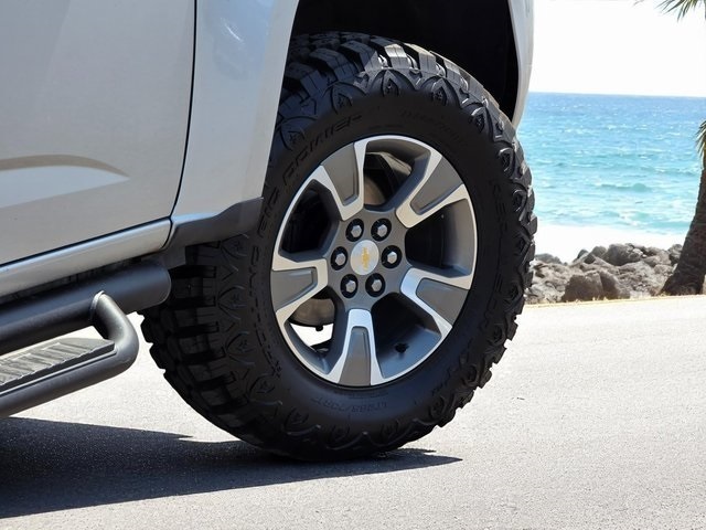 Vehicle image 8 of 43