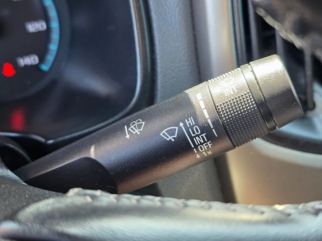 Vehicle image 40 of 43